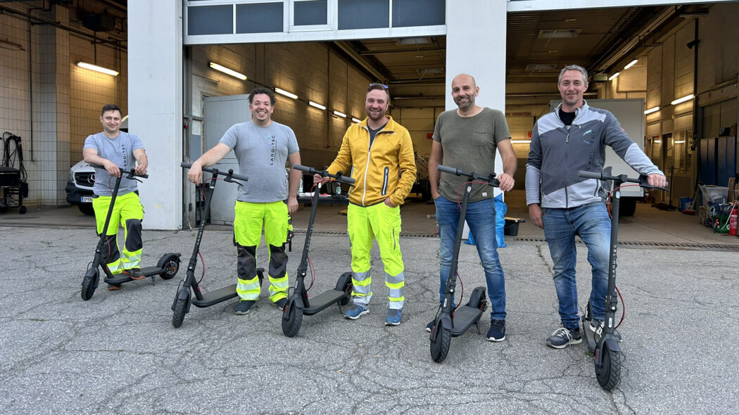 Einsteiger-LaroTec-Robert Lagger mit einem Teil seines Teams