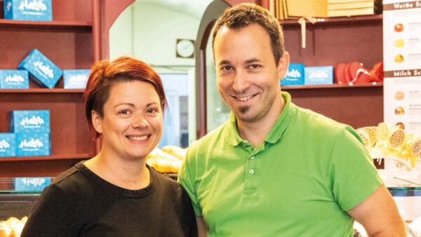 Claudia mit Fabian Röck, Café-Konditorei Hahn und CR-Chocolate, St. Veit