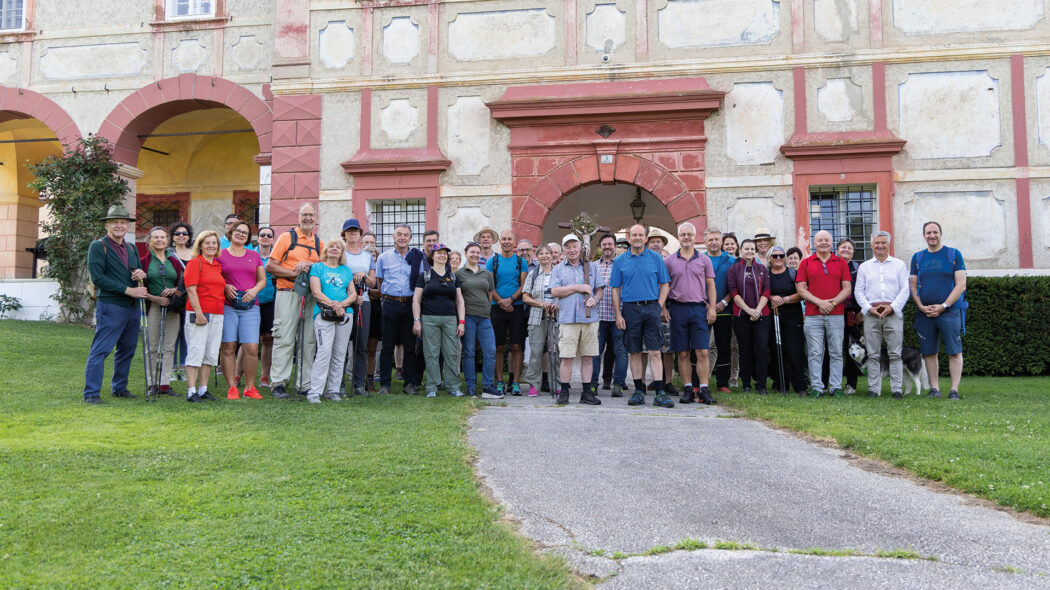 unternehmer-pilgern-mariasaal-dom-gruppenfoto