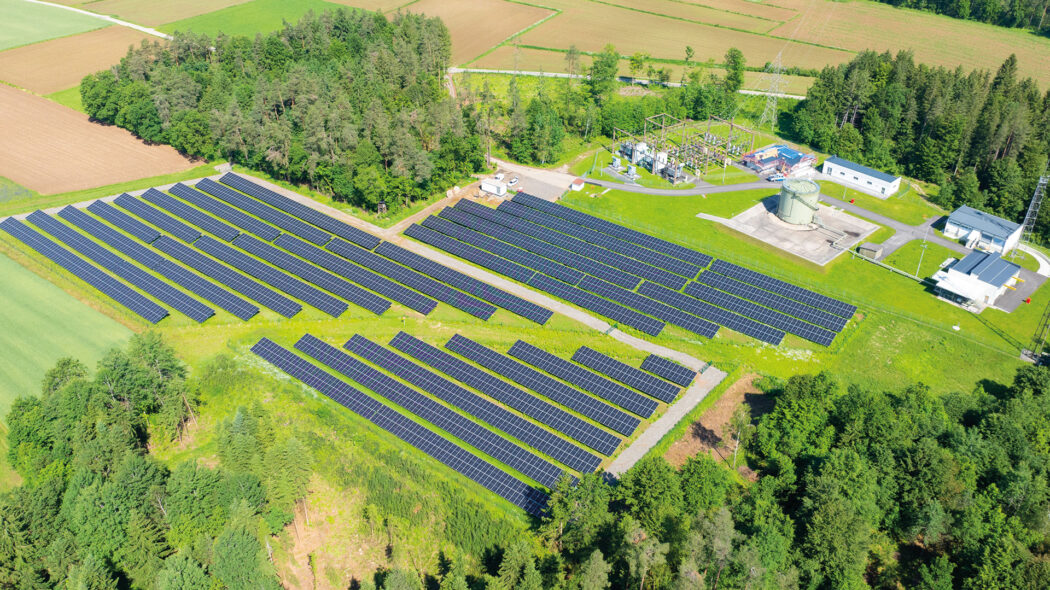 Die Agri-PV-Anlage der Kelag kombiniert nachhaltige Energieerzeugung und Landwirtschaft.