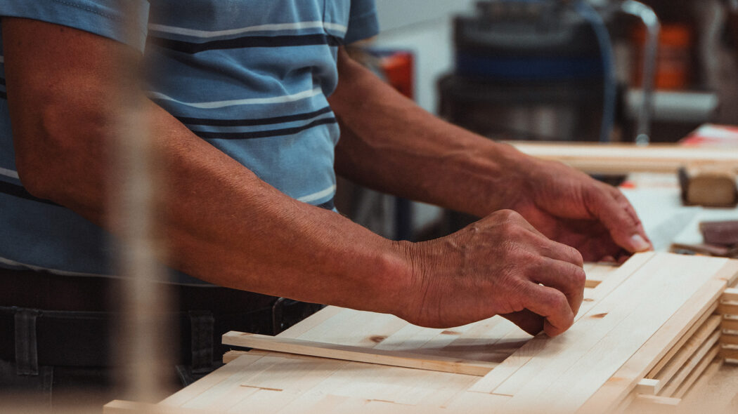 Zirbelino-Werkstatt-Holz-Handarbeit