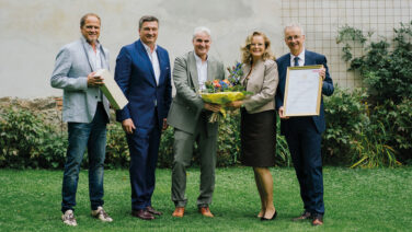 Norbert Thalhammer (rechts) feierte 40 Jahre Unternehmertum. Sie gratulierten: Nikolaus Huber, Jürgen Mandl, Klaus Kert und Rosemarie Thalhammer.