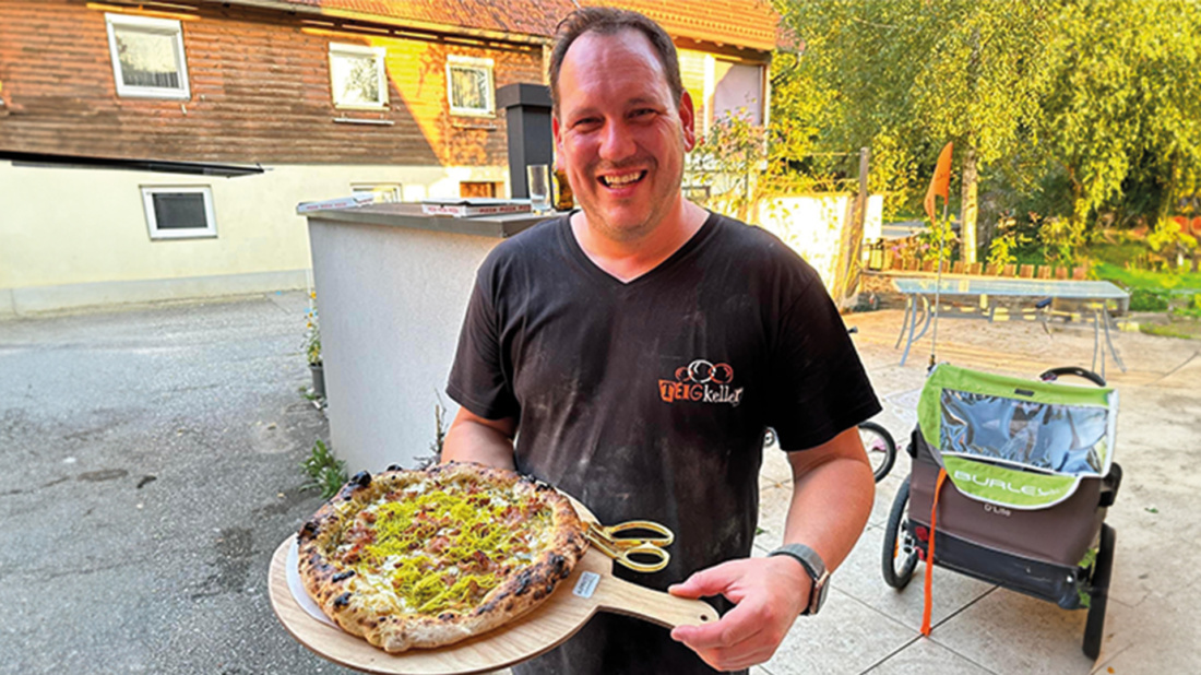 Samuel Schubel schwört auf Zutaten aus der Region und seine goldene Pizza-Schere.