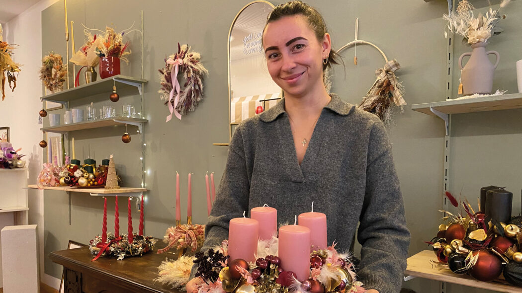 Tamara Eichner hat sich ihren Traum erfüllt und sich mit dem Flower Studio in Klagenfurt selbstständig 
gemacht. Passend zur Weihnachtszeit findet man hier ausgefallene Adventkränze.